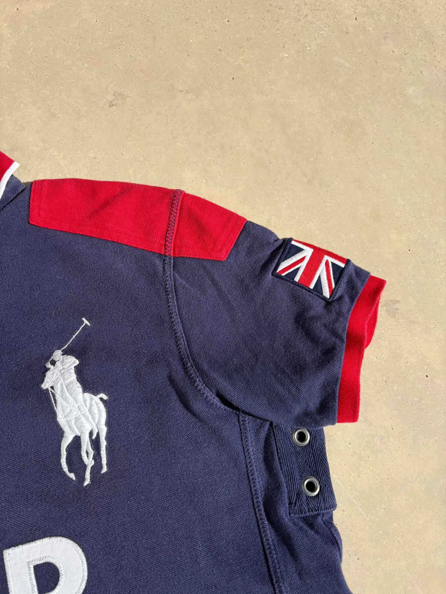 Ralph Lauren Polo (L)