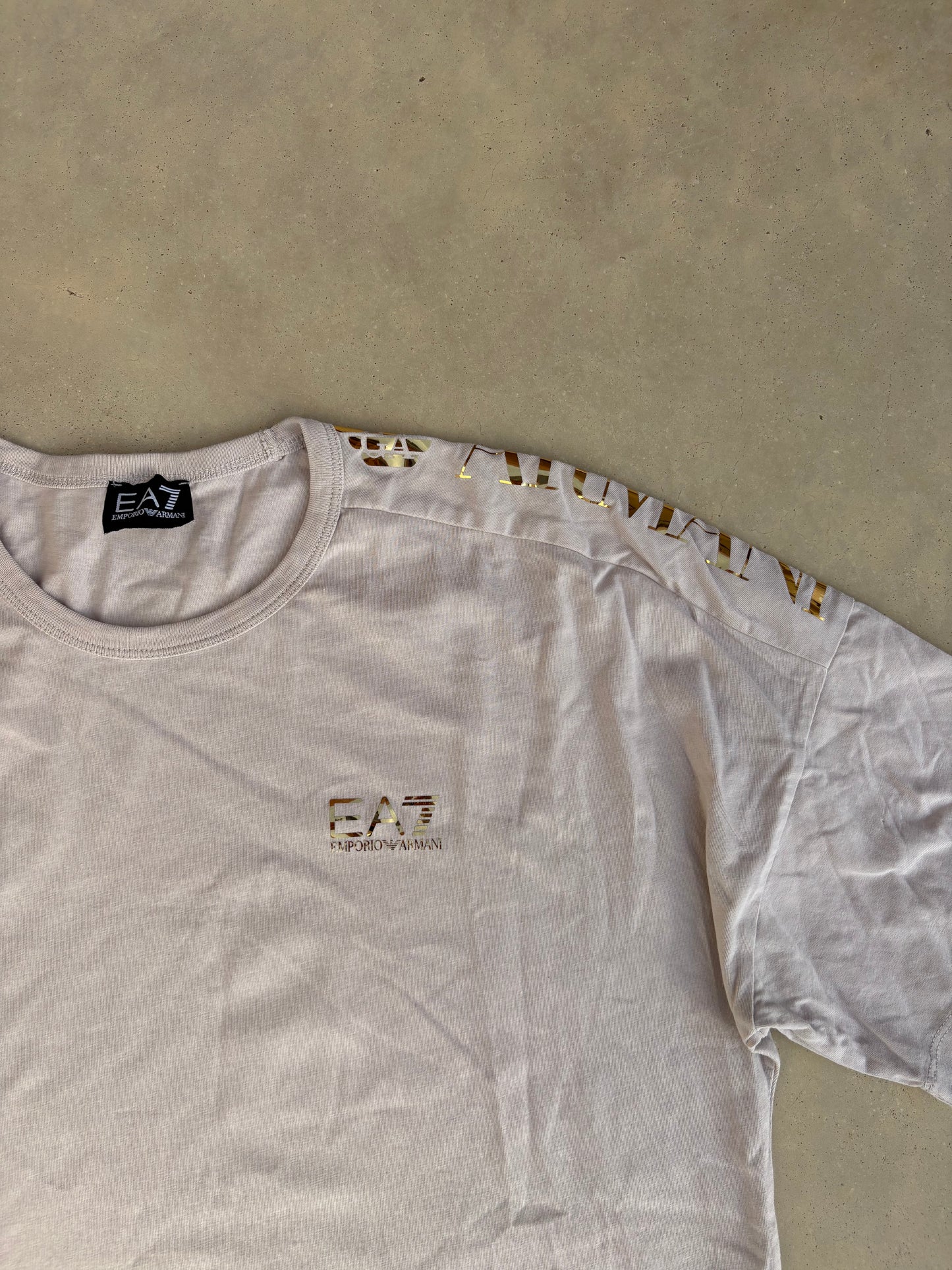 Armani T-Shirt (M)